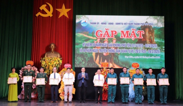 Hình ảnh cho bài viết Thành phố Tuy Hòa gặp mặt kỷ niệm 50 năm Ngày giải phóng Phú Yên và 90 năm ngày truyền thống Dân quân tự vệ